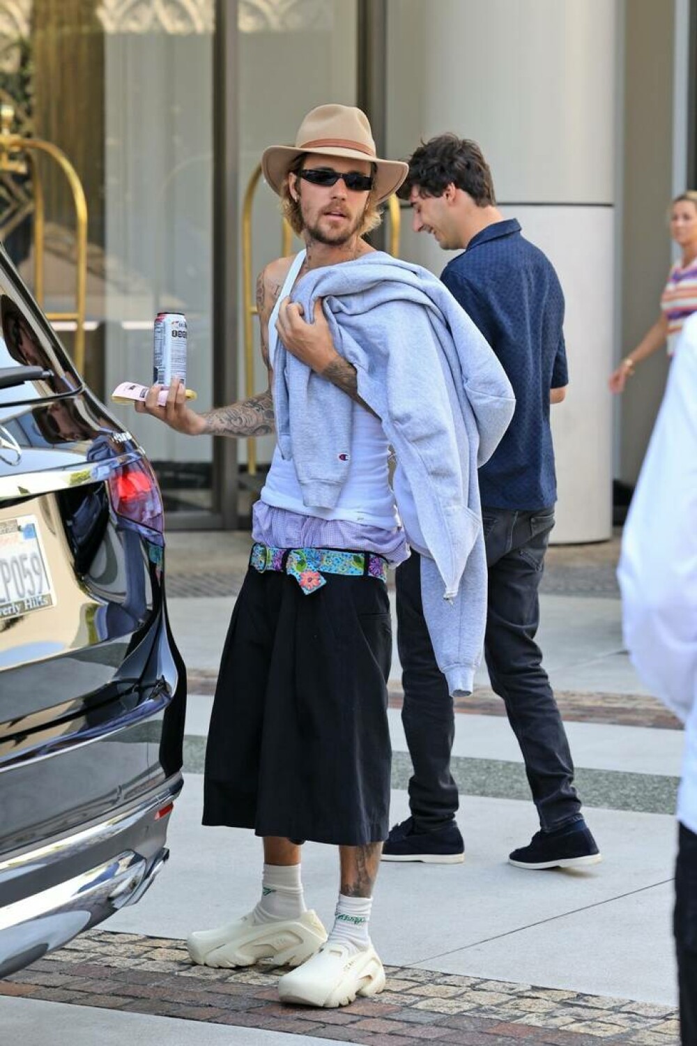 Fanii au făcut glume pe seama lui Justin Bieber după ce l-au văzut cum a apărut la festivalul Coachella. FOTO&VIDEO - Imaginea 42