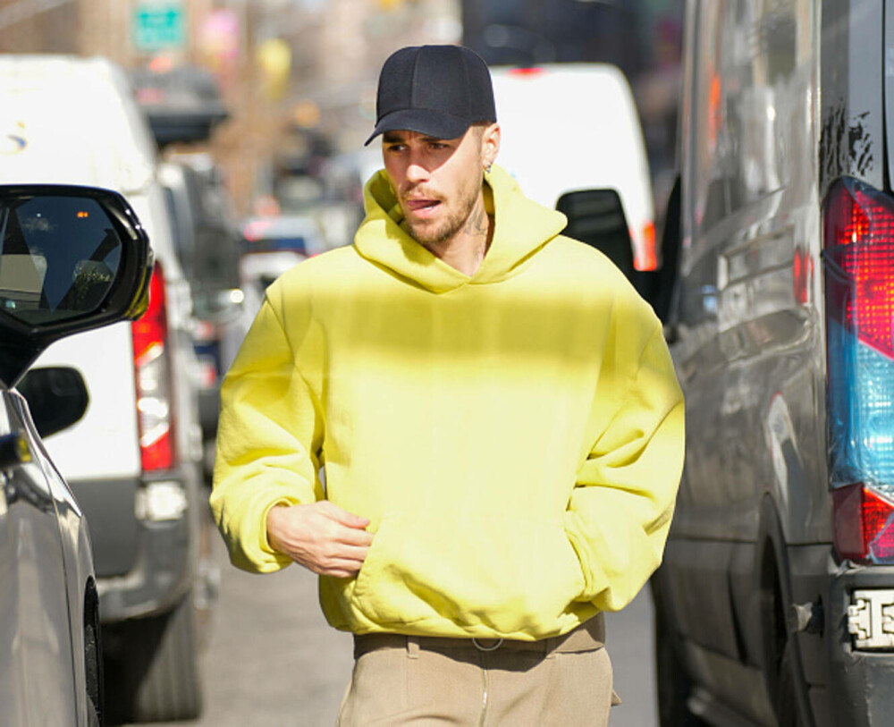 Fanii au făcut glume pe seama lui Justin Bieber după ce l-au văzut cum a apărut la festivalul Coachella. FOTO&VIDEO - Imaginea 26