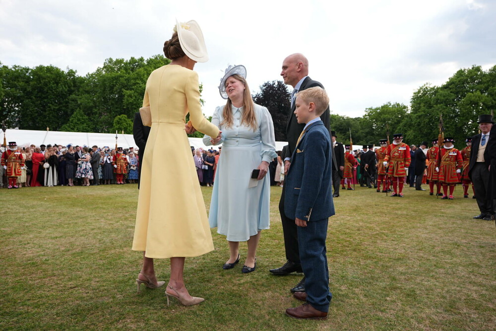 Prințesa Kate, apariție plină de eleganță la petrecerea din grădina Palatului Buckingham după 2 ani de absență. GALERIE FOTO - Imaginea 28