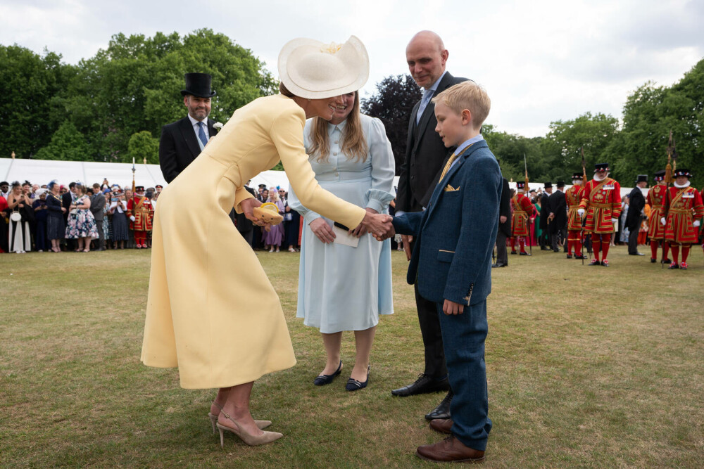 Prințesa Kate, apariție plină de eleganță la petrecerea din grădina Palatului Buckingham după 2 ani de absență. GALERIE FOTO - Imaginea 15