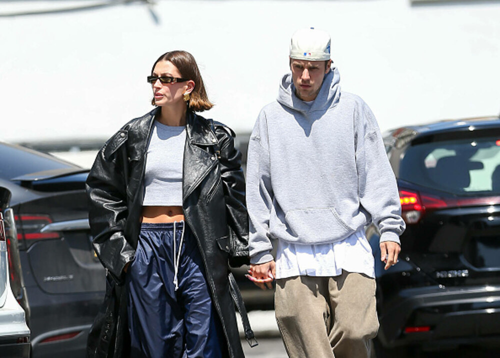 Fanii au făcut glume pe seama lui Justin Bieber după ce l-au văzut cum a apărut la festivalul Coachella. FOTO&VIDEO - Imaginea 28