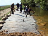 Prutul ameninţă din nou mai multe localităţi şi drumul Galaţi-Botoşani