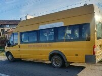 microbuz şcolar