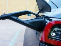 Masina electrica la incarcat