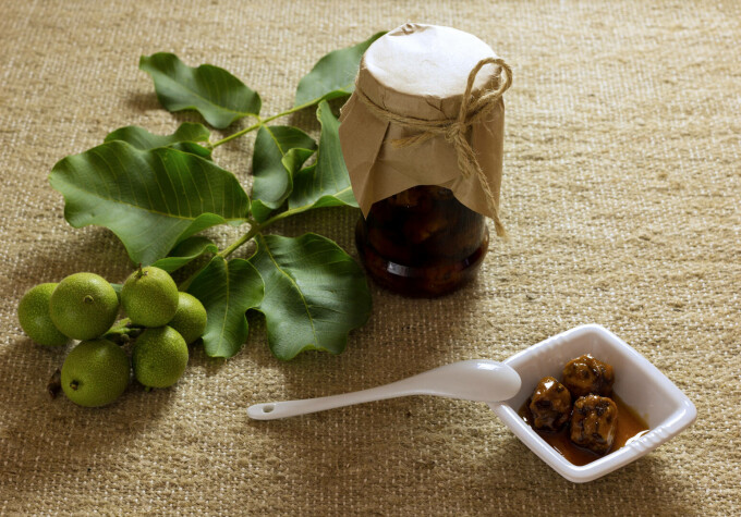 dulceata de nuci verzi